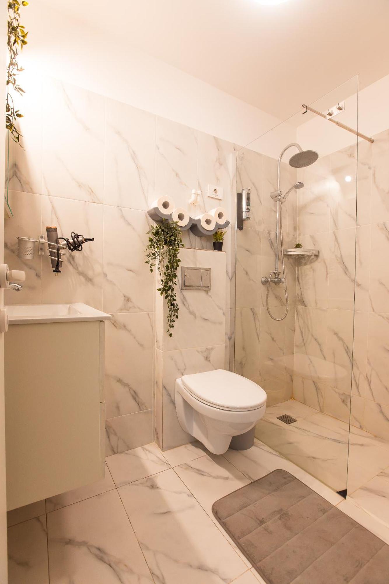 Royalty Apt With City Views On Calea Victoriei بوخارست المظهر الخارجي الصورة